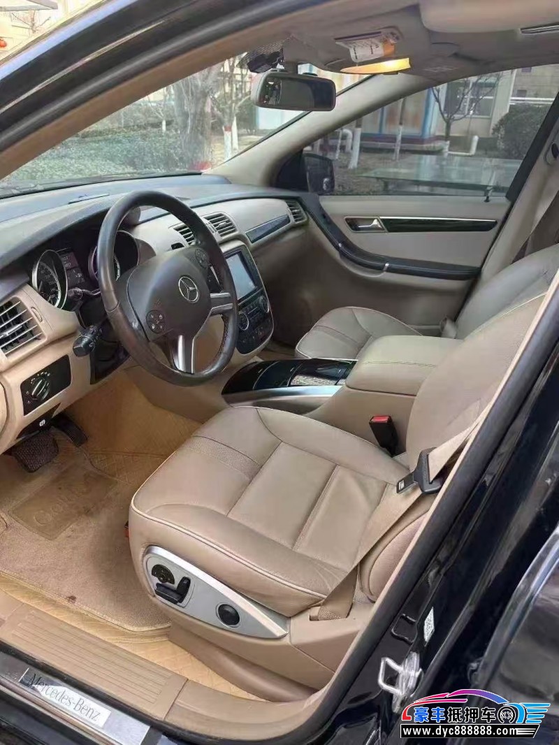 15年奔驰R轿车抵押车出售