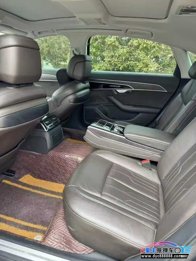 19年奥迪A8L轿车抵押车出售