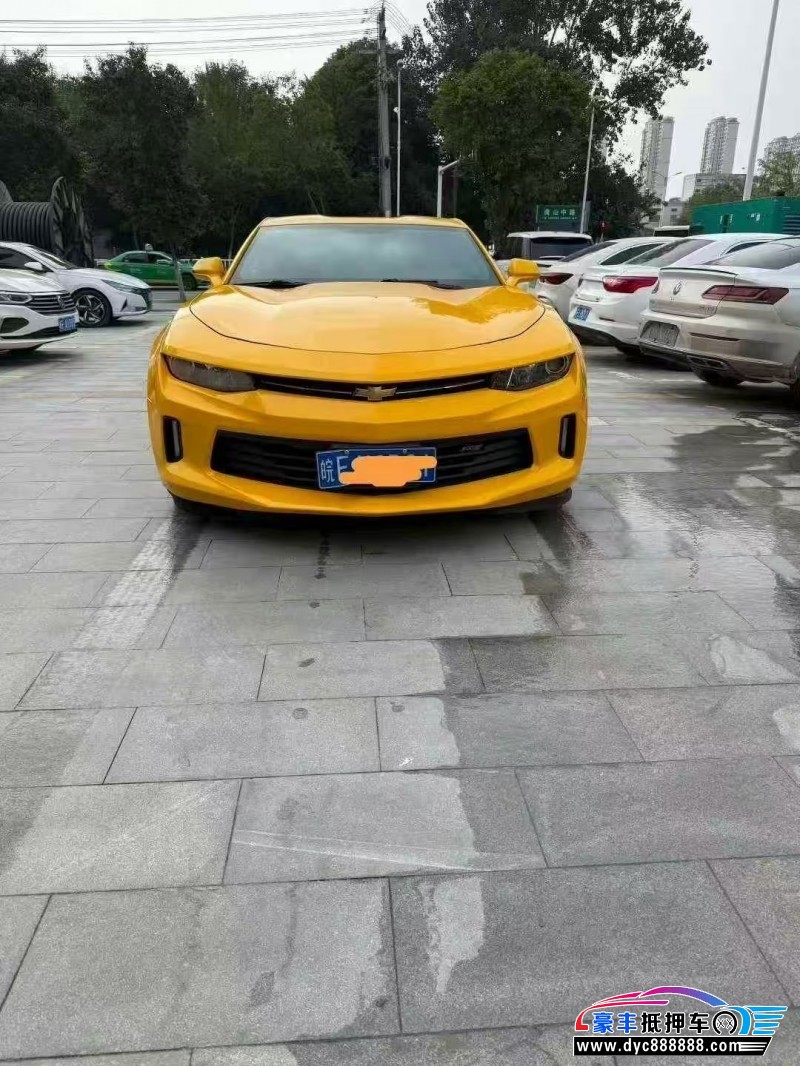 抵押车出售17年雪佛兰科迈罗轿车