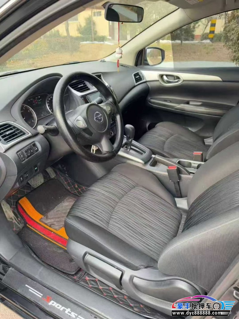 20年日产轩逸轿车抵押车出售