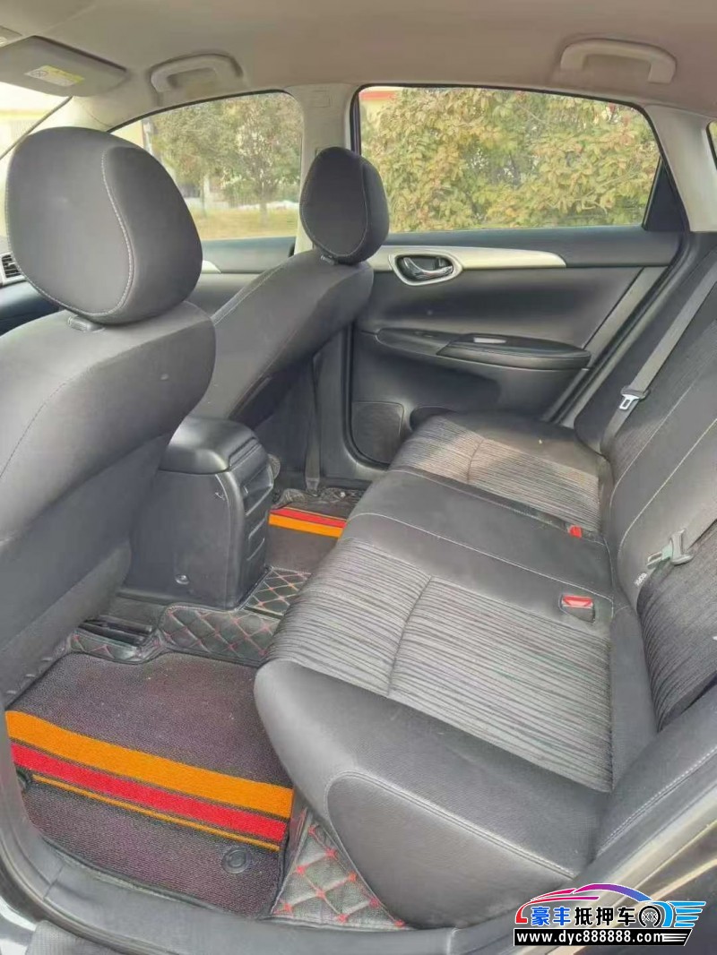 20年日产轩逸轿车抵押车出售