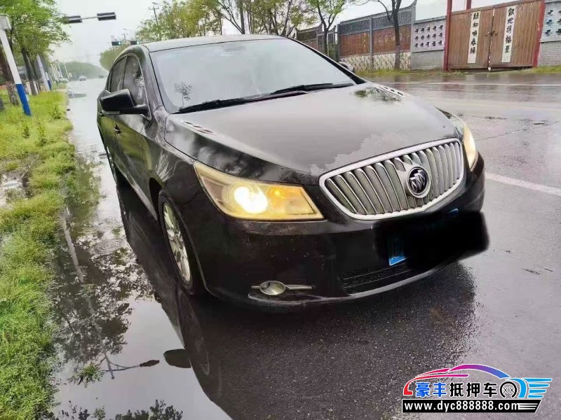 11年别克君越轿车抵押车出售