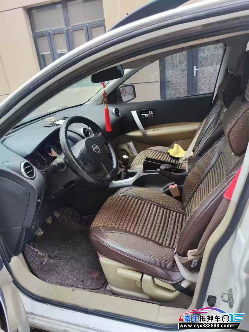 14年日产逍客轿车抵押车出售