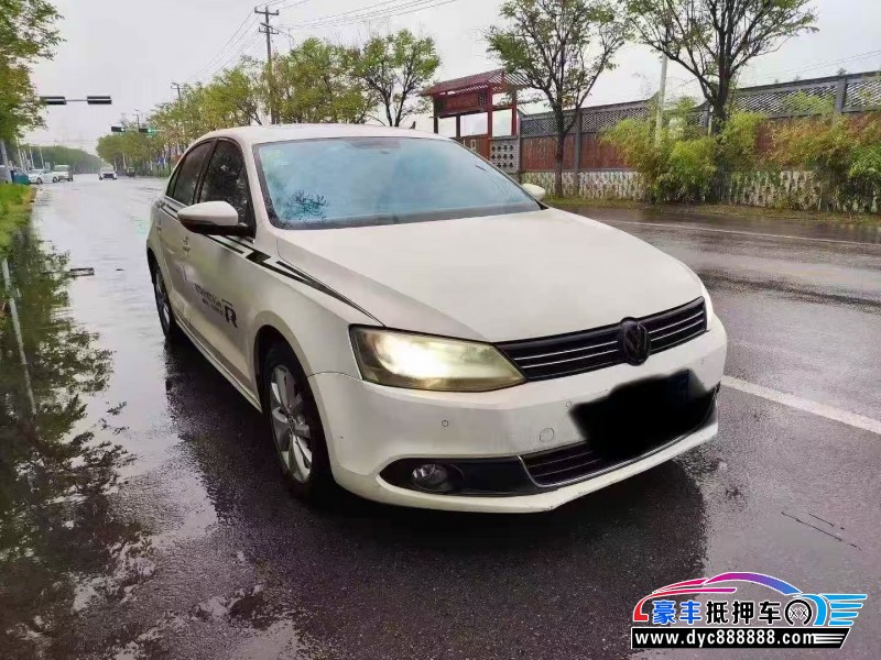 13年大众速腾轿车抵押车出售