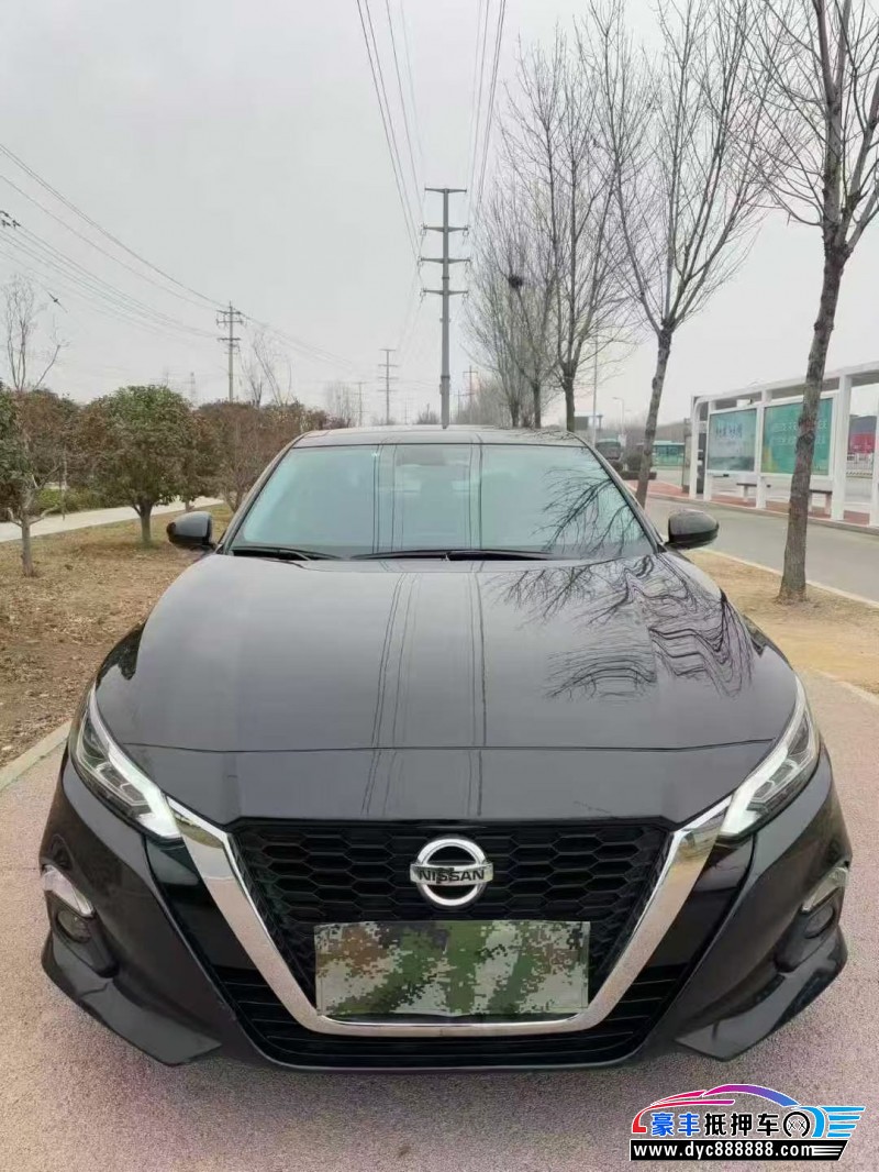 22年日产天籁轿车抵押车出售