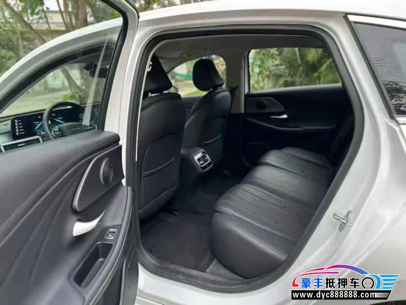 25年奇瑞风云轿车抵押车出售