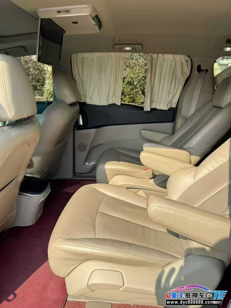 16年别克GL8轿车抵押车出售