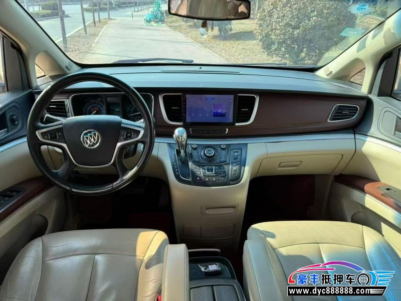 16年别克GL8轿车抵押车出售