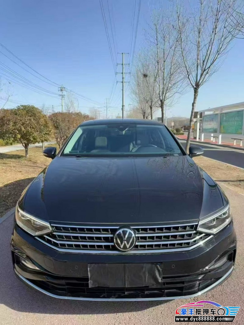 抵押车出售23年大众迈腾轿车