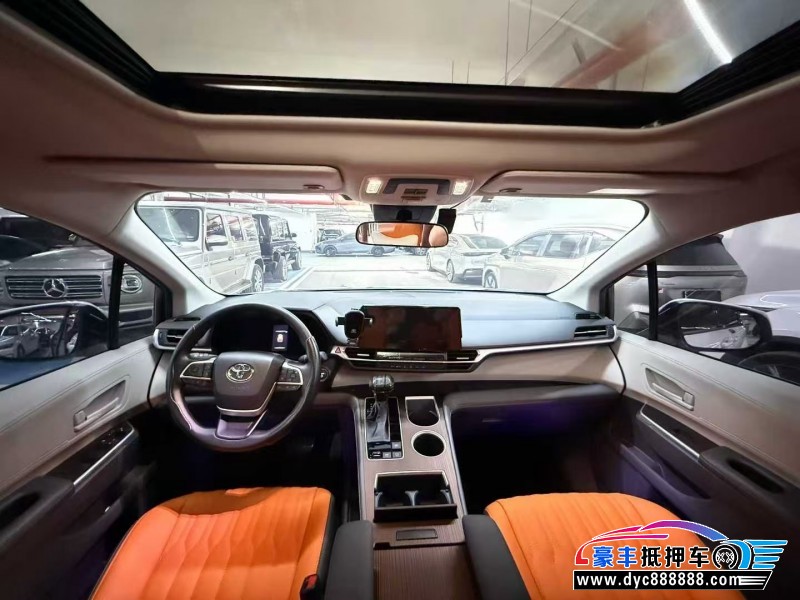 25年丰田塞纳轿车抵押车出售