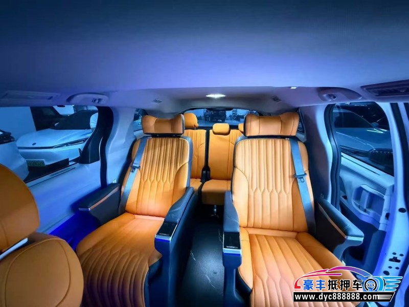 25年丰田塞纳轿车抵押车出售