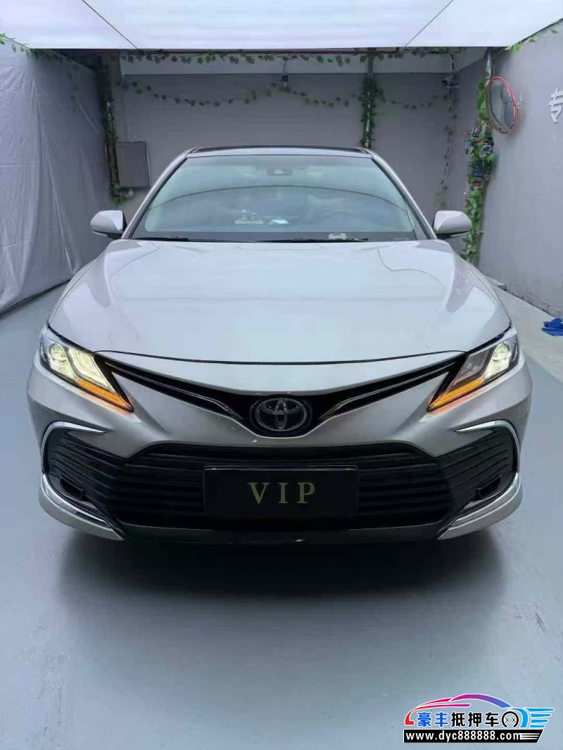 抵押车出售22年丰田凯美瑞轿车