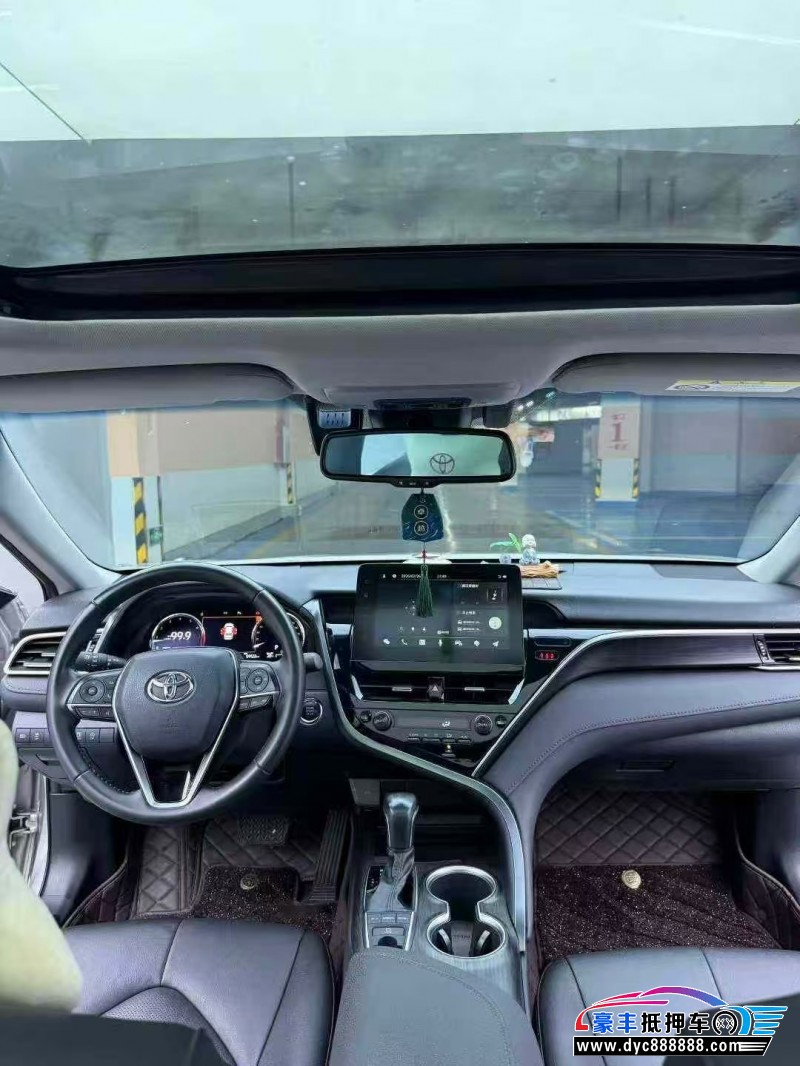 22年丰田凯美瑞轿车抵押车出售