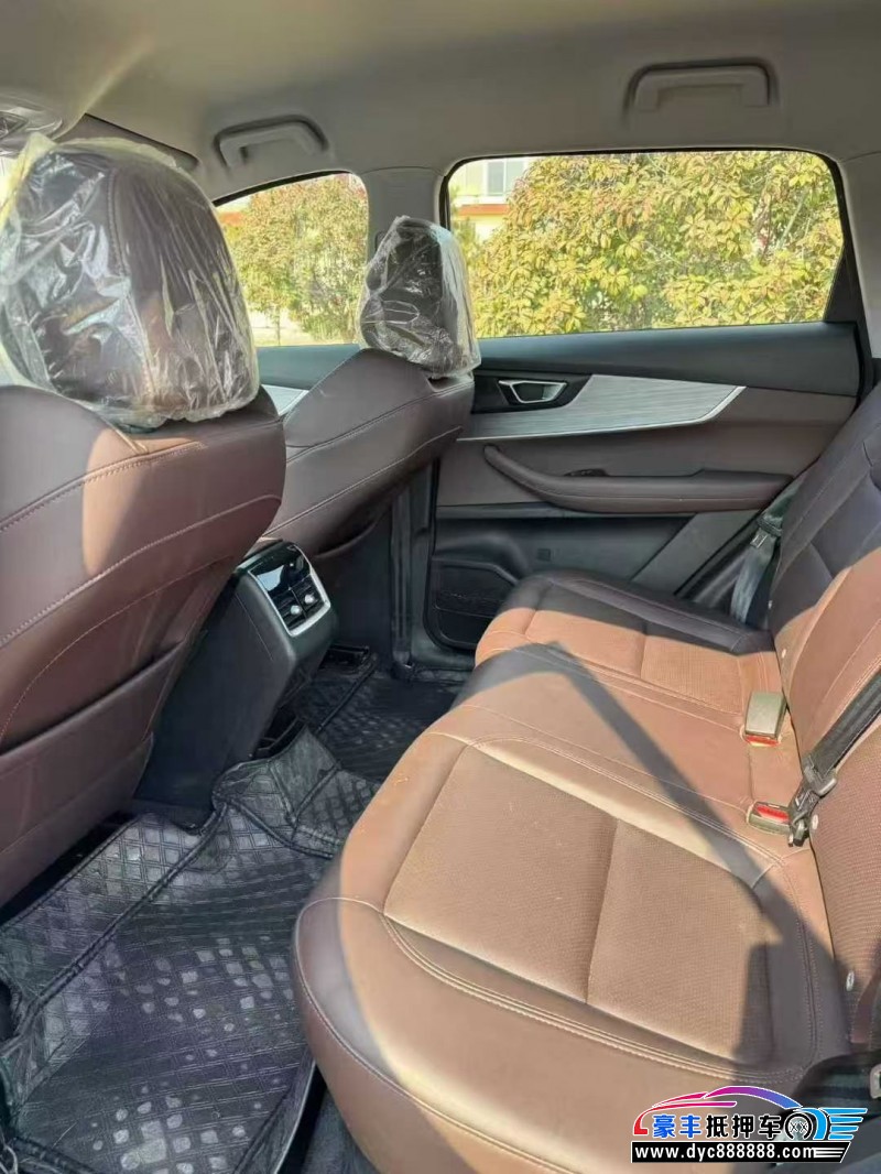 25年奇瑞瑞虎7轿车抵押车出售