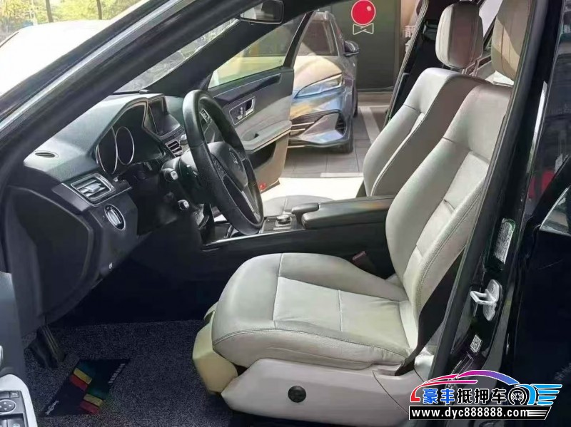 14年奔驰E轿车抵押车出售