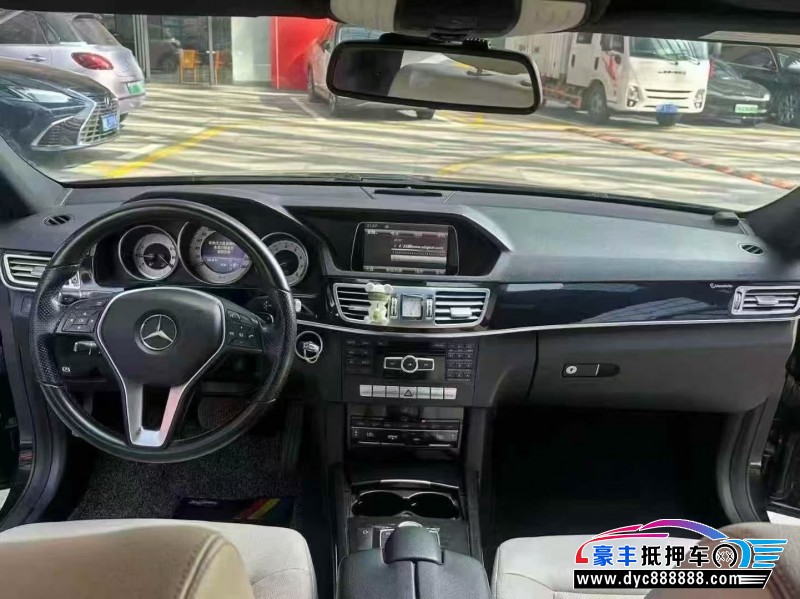 14年奔驰E轿车抵押车出售