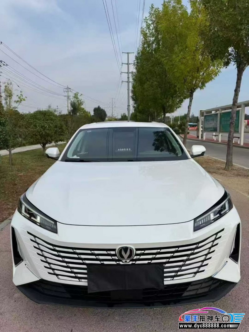 抵押车出售24年长安逸动轿车