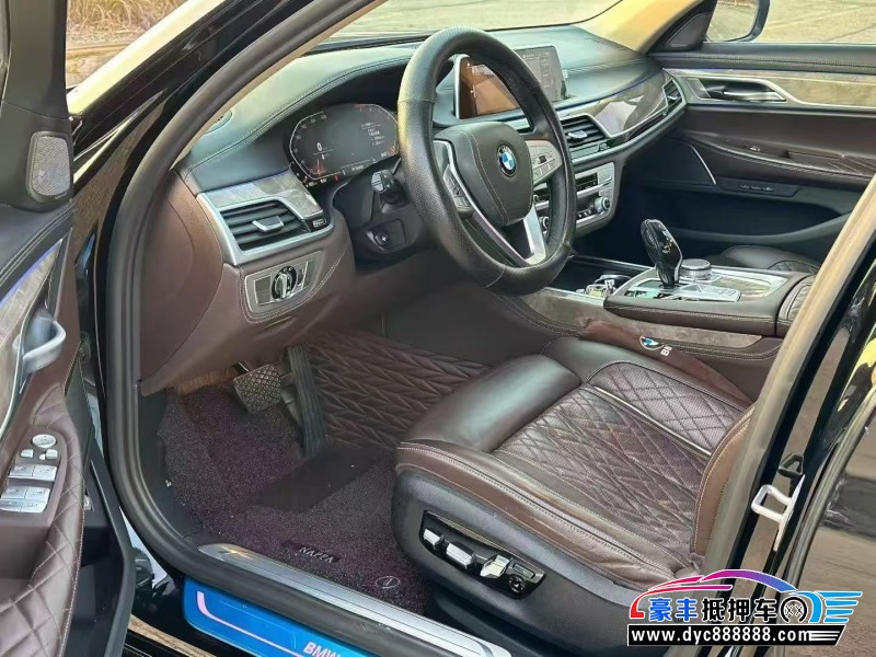 20年宝马7系轿车抵押车出售