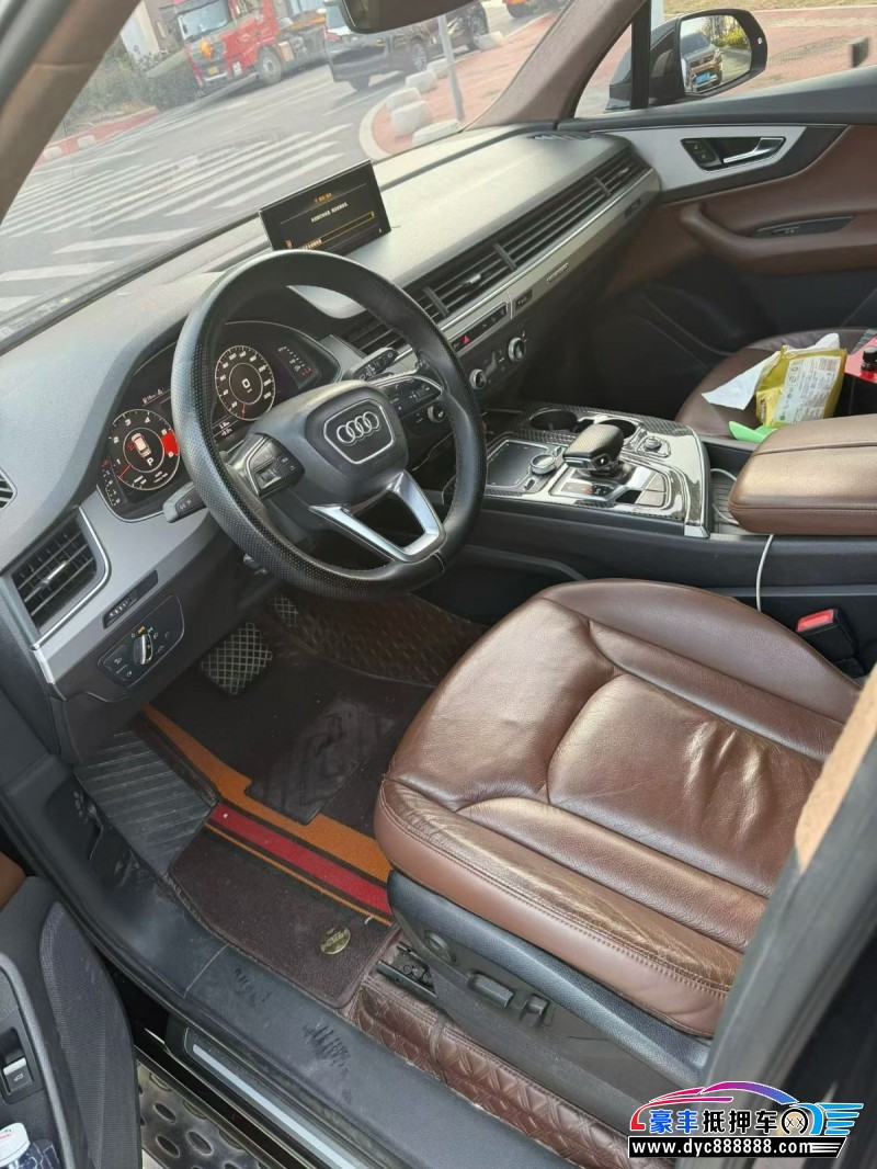 16年奥迪Q7轿车抵押车出售