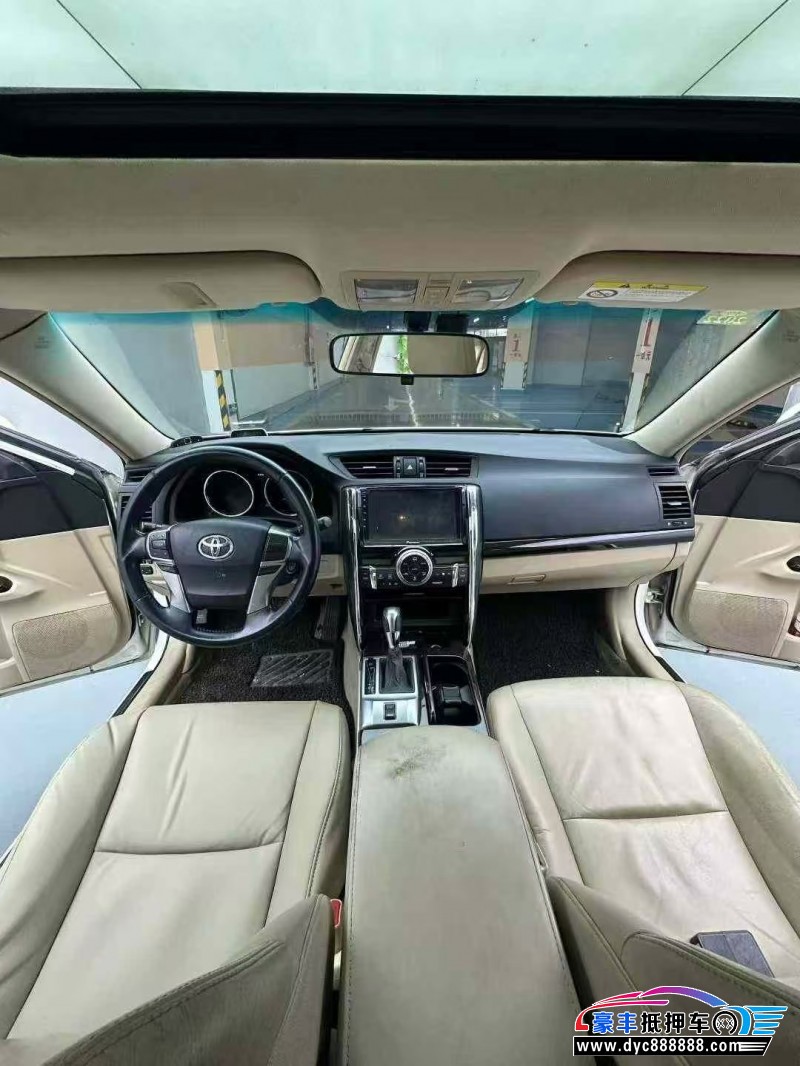 11年丰田锐志轿车抵押车出售