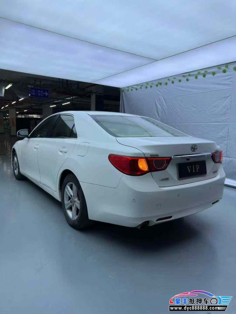 11年丰田锐志轿车抵押车出售