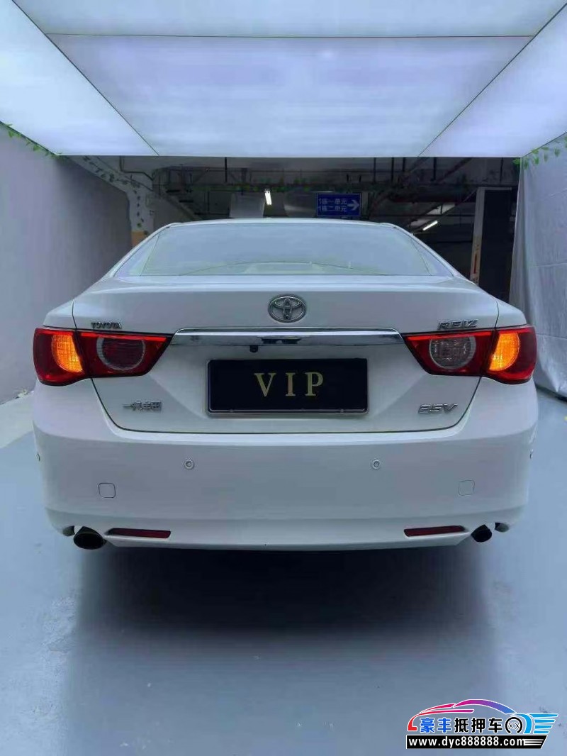 11年丰田锐志轿车抵押车出售