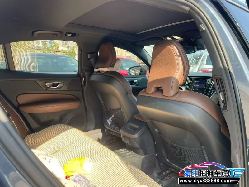 24年沃尔沃S60轿车抵押车出售