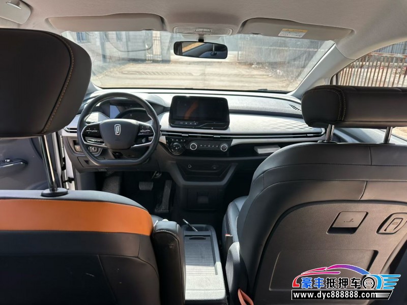 24年奔腾NAT轿车抵押车出售