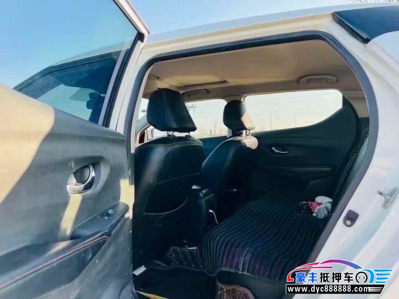 16年日产蓝鸟轿车抵押车出售