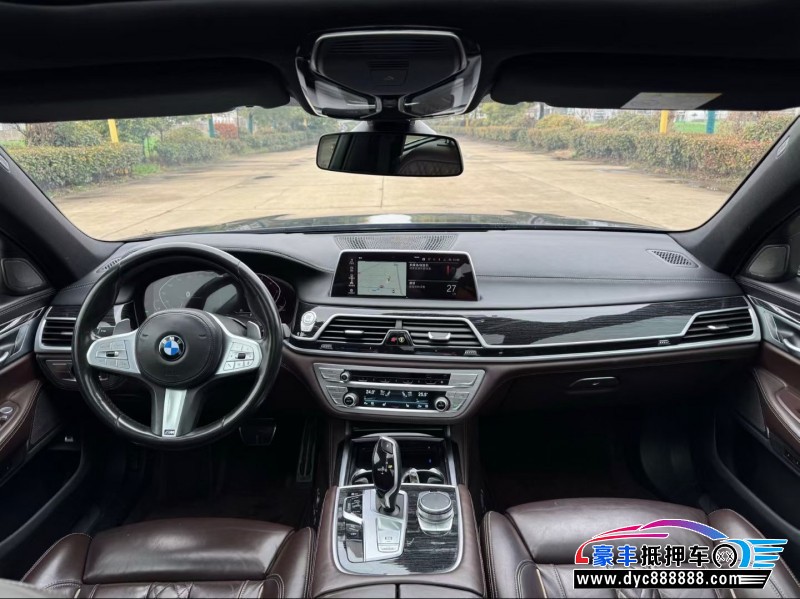 20年宝马7系轿车抵押车出售