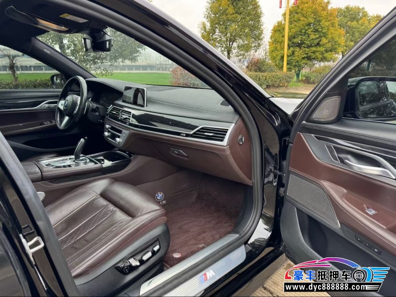 20年宝马7系轿车抵押车出售