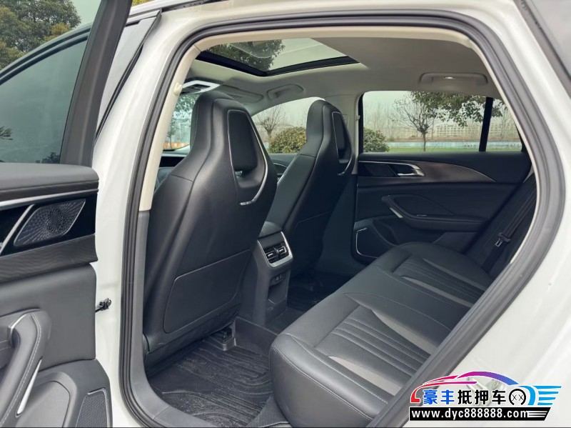 25年红旗H6轿车抵押车出售