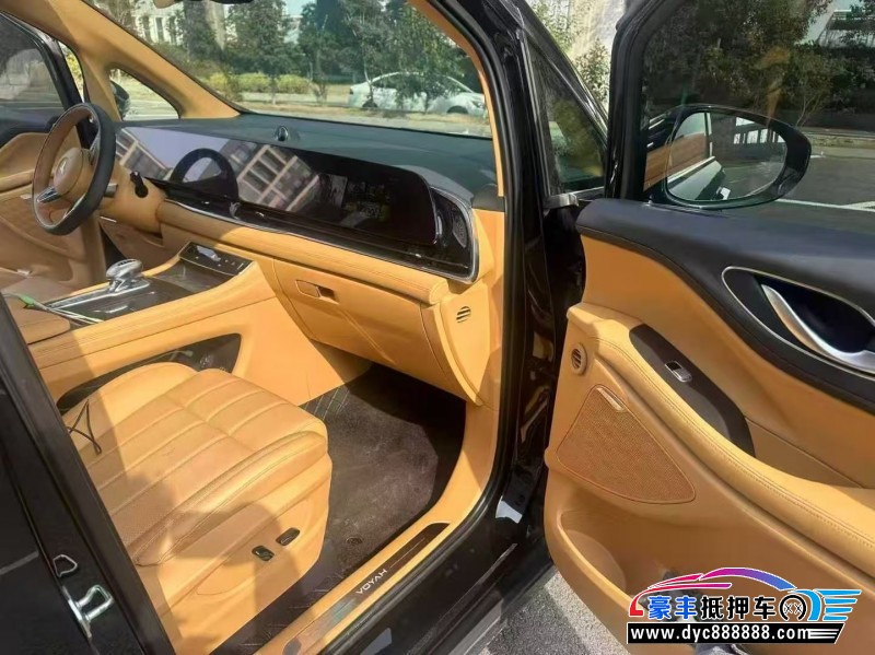 23年岚图梦想家MPV抵押车出售