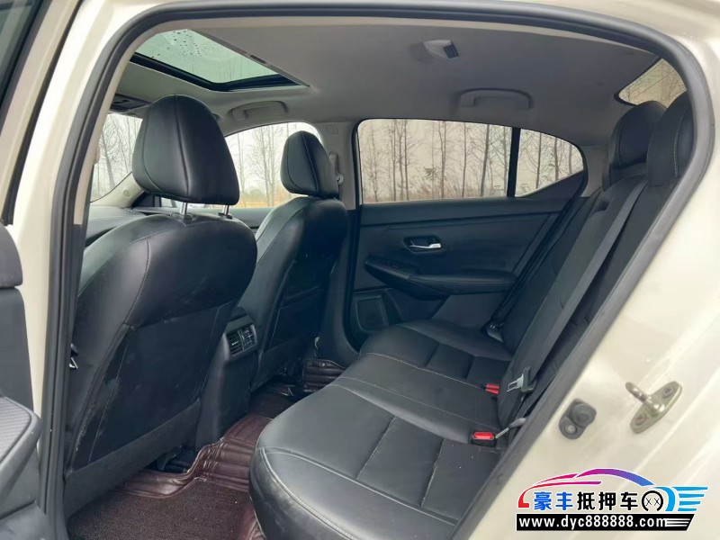 20年日产轩逸轿车抵押车出售