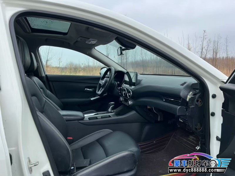 20年日产轩逸轿车抵押车出售