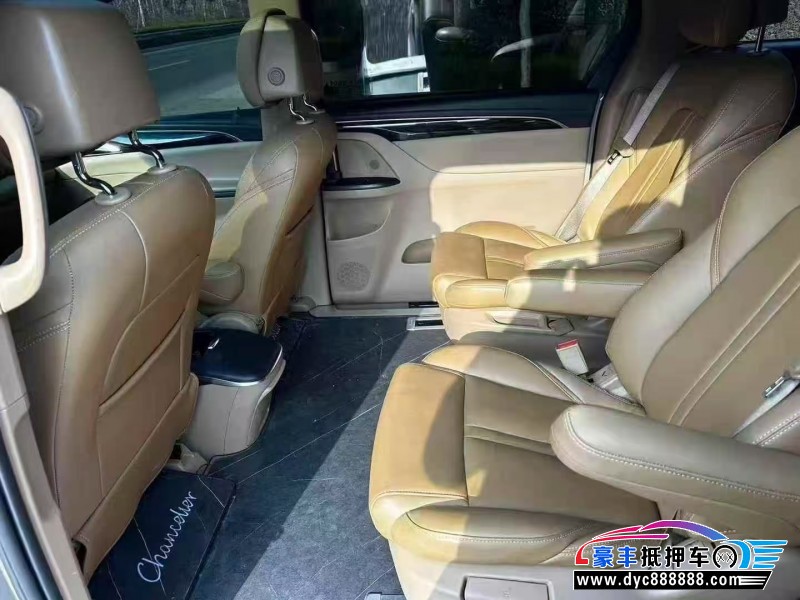 19年别克GL8轿车抵押车出售