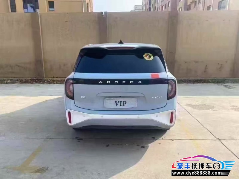 25年极狐考拉轿车抵押车出售