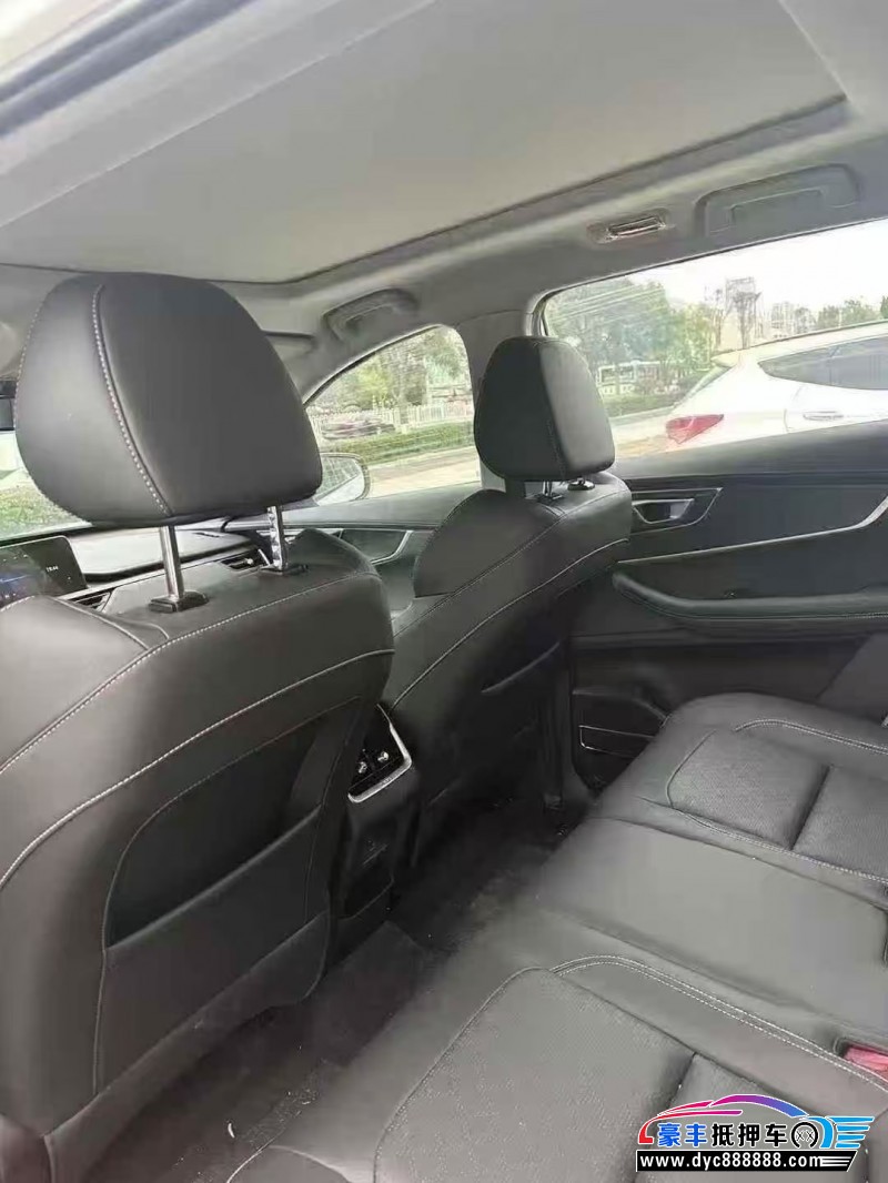 25年奇瑞瑞虎8轿车抵押车出售