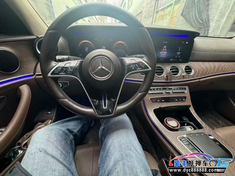 20年奔驰E轿车抵押车出售