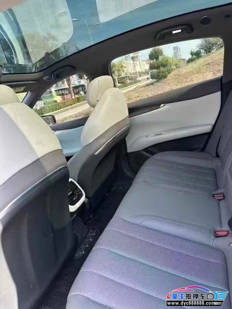 25年长安深蓝L07轿车抵押车出售