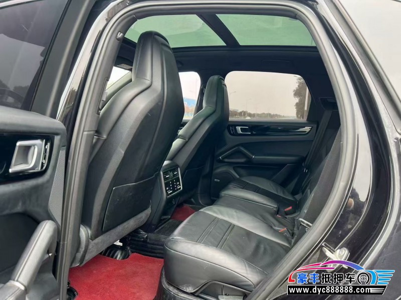 18年保时捷卡宴轿车抵押车出售