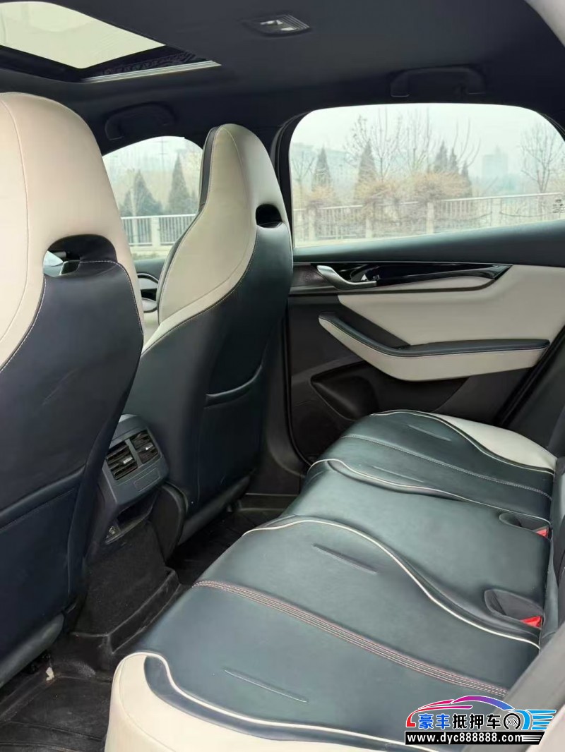 22年比亚迪秦轿车抵押车出售