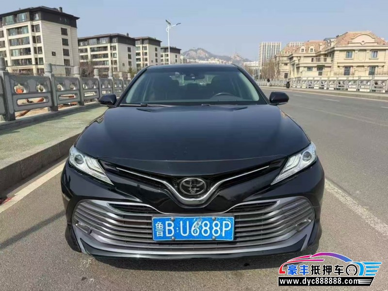 抵押车出售19年丰田凯美瑞轿车