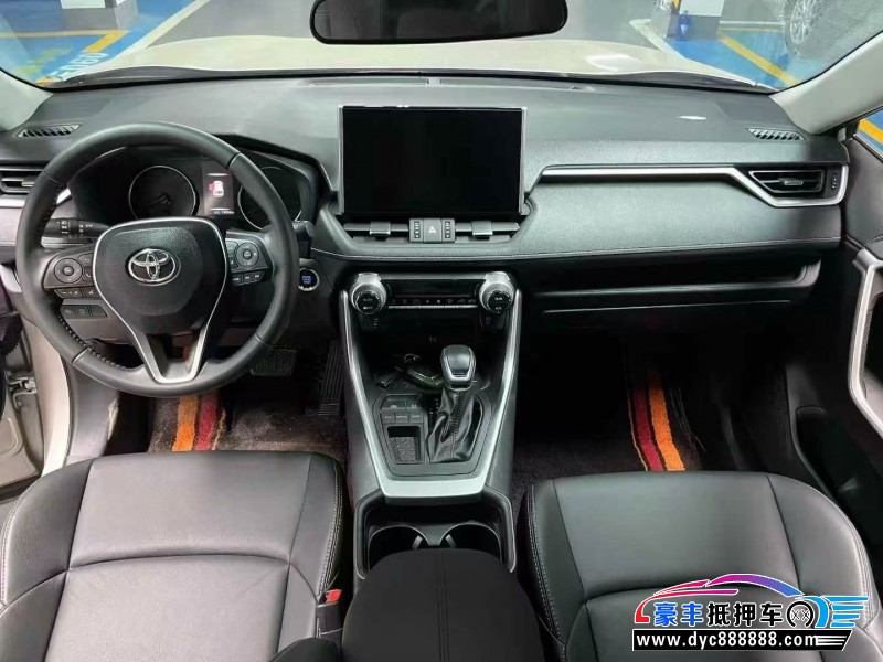 23年丰田威兰达轿车抵押车出售