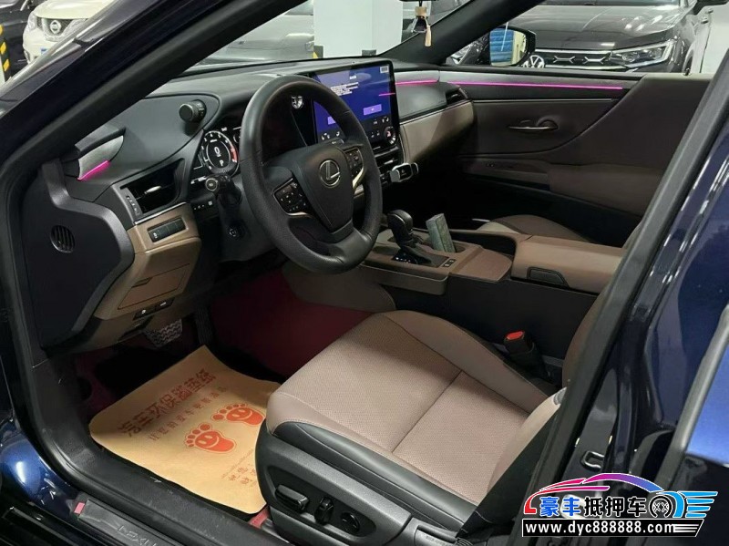 25年雷克萨斯ES轿车抵押车出售