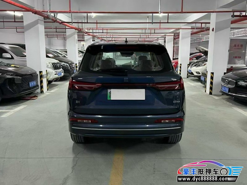 25年蓝电E5轿车抵押车出售