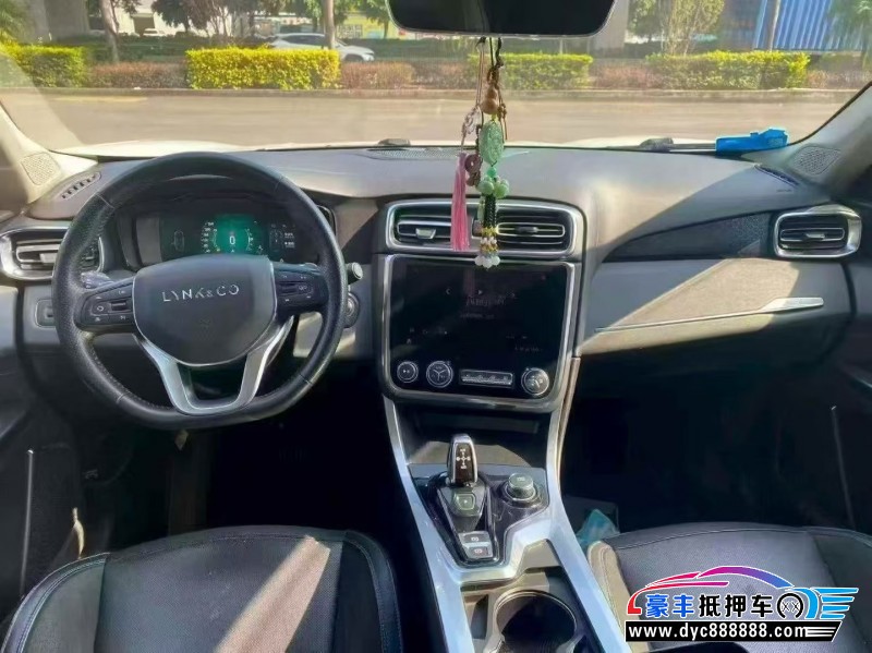 19年领克01轿车抵押车出售