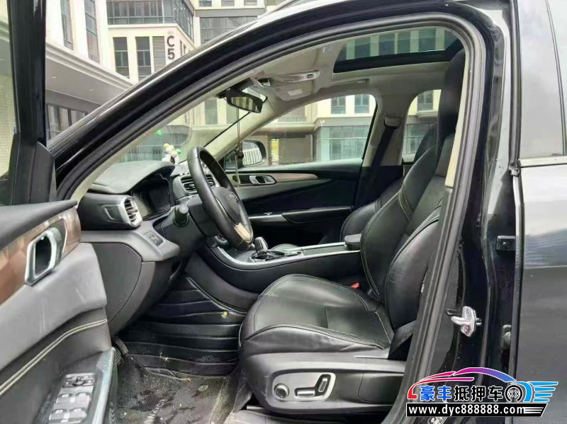 18年领克01轿车抵押车出售