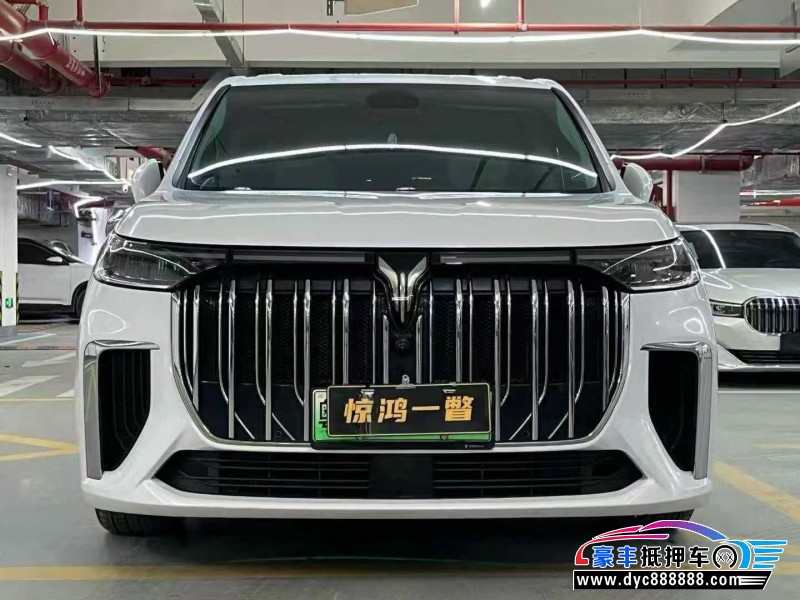 抵押车出售23年岚图梦想家轿车