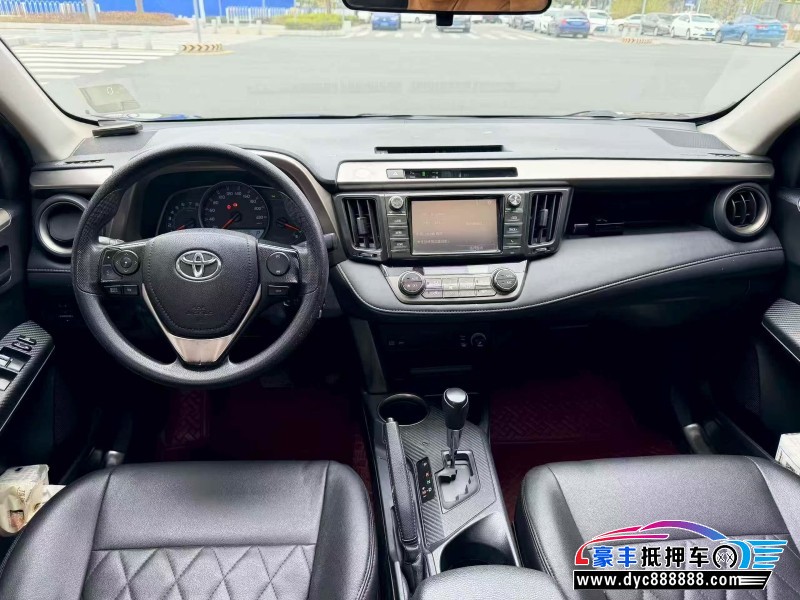 15年丰田RAV4轿车抵押车出售